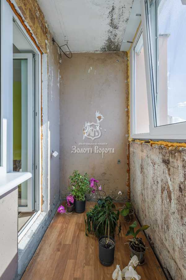 Продаж 3-кімнатної квартири 81.3 м², Вишняківська вул., 5А