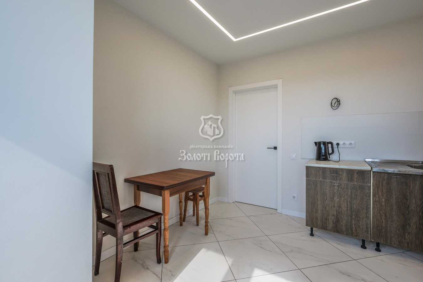 Продаж 3-кімнатної квартири 81.3 м², Вишняківська вул., 5А