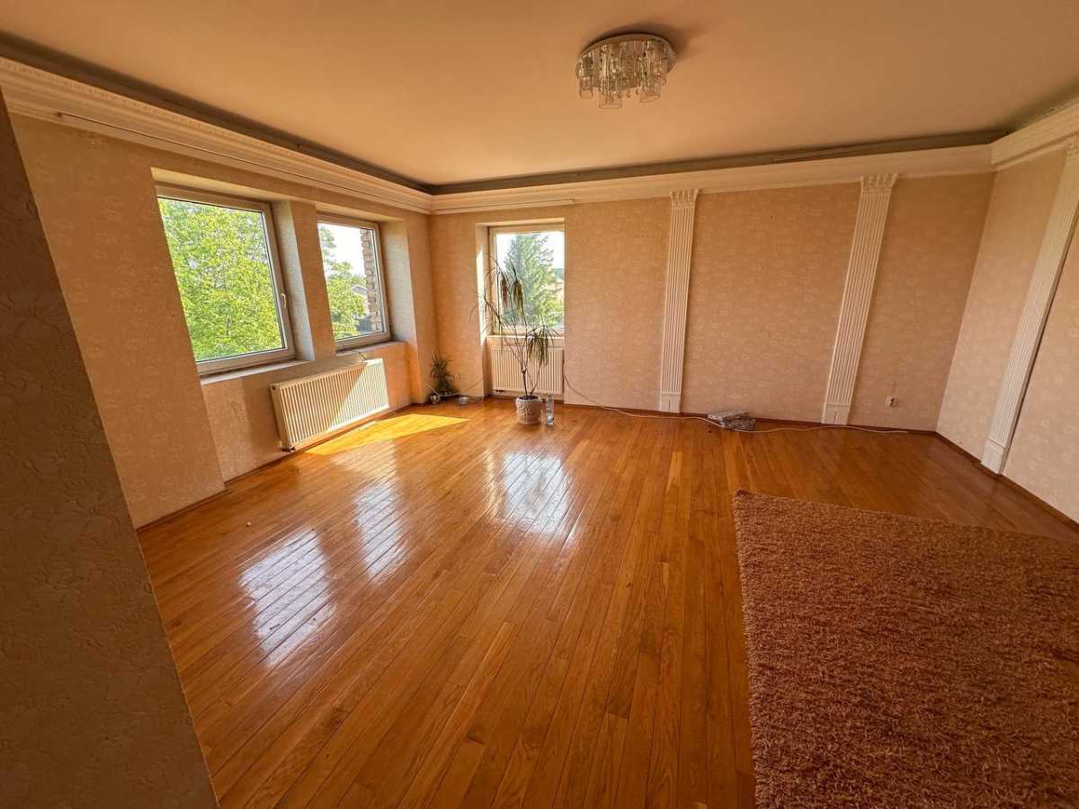 Продажа 5-комнатной квартиры 658 м², Озерянка