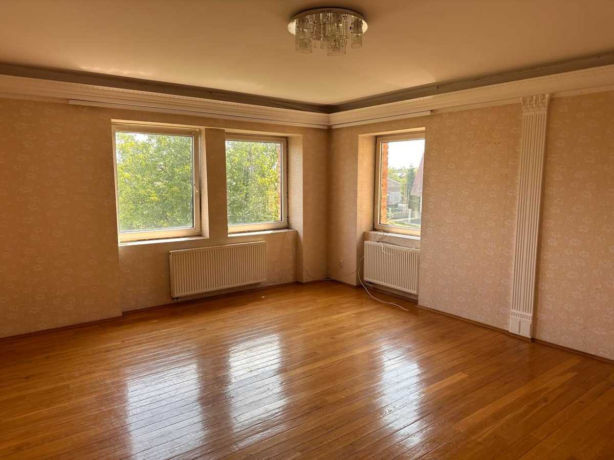 Продажа 5-комнатной квартиры 658 м², Озерянка