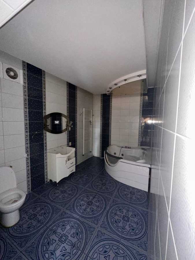 Продажа 5-комнатной квартиры 658 м², Озерянка