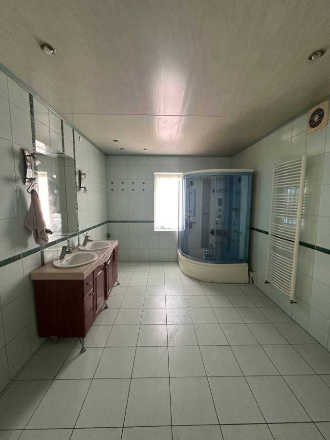 Продажа 5-комнатной квартиры 658 м², Озерянка