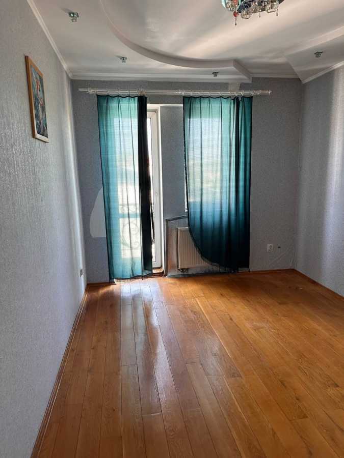 Продажа 5-комнатной квартиры 658 м², Озерянка