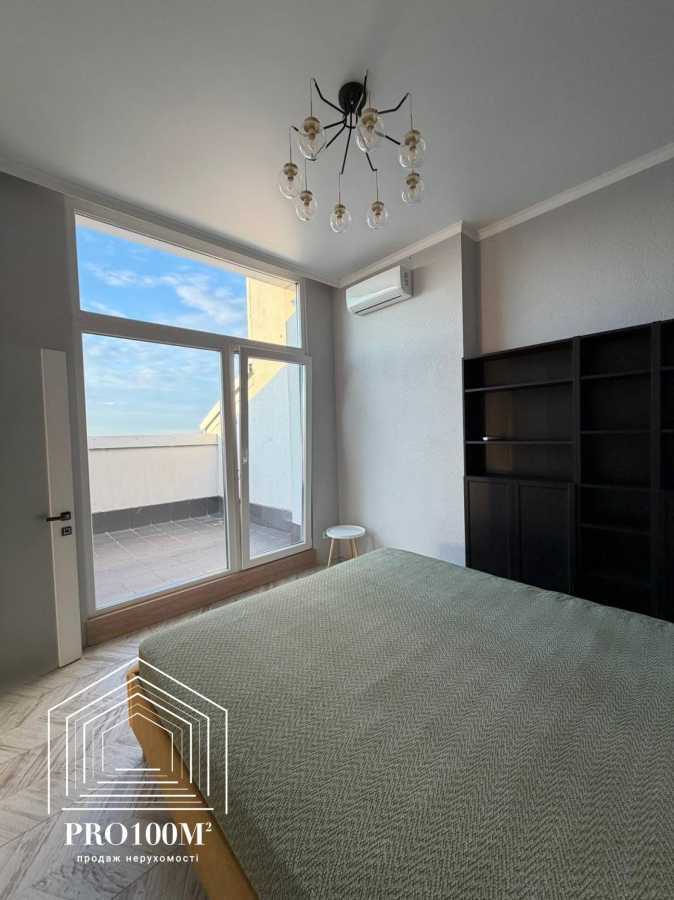 Продажа 4-комнатной квартиры 113 м², Михаила Величко ул., 14Б
