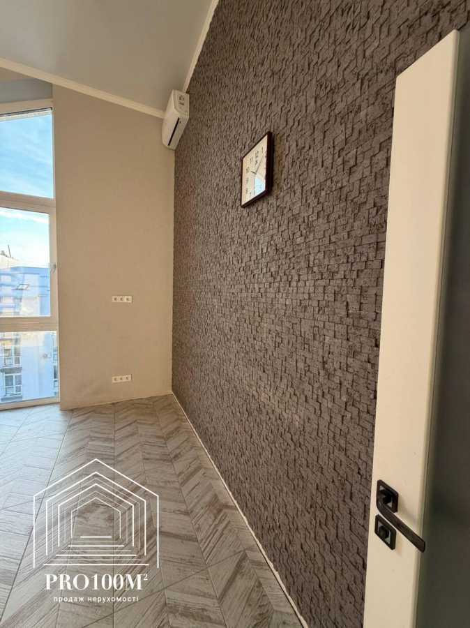 Продажа 4-комнатной квартиры 113 м², Михаила Величко ул., 14Б