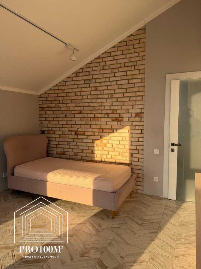 Продажа 4-комнатной квартиры 113 м², Михаила Величко ул., 14Б