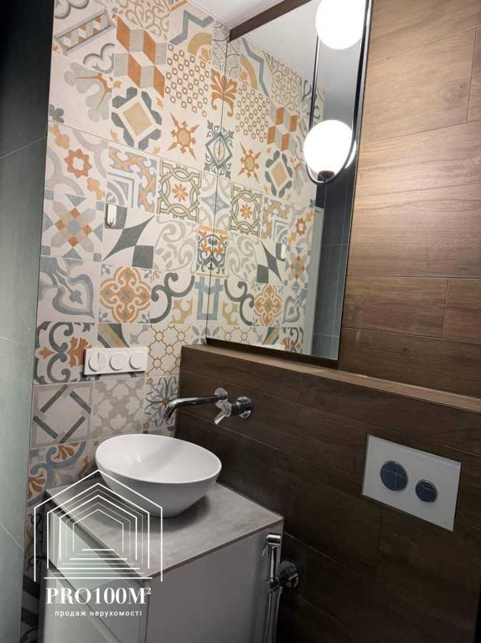 Продажа 4-комнатной квартиры 113 м², Михаила Величко ул., 14Б