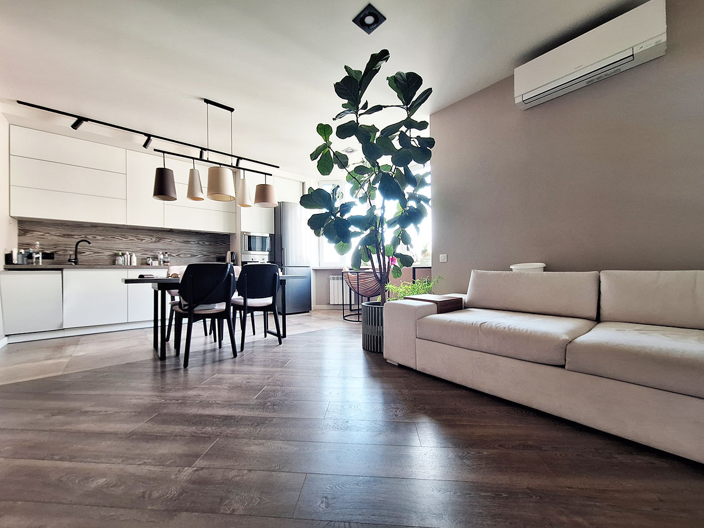 Продажа 2-комнатной квартиры 74 м², Осенняя ул., 33
