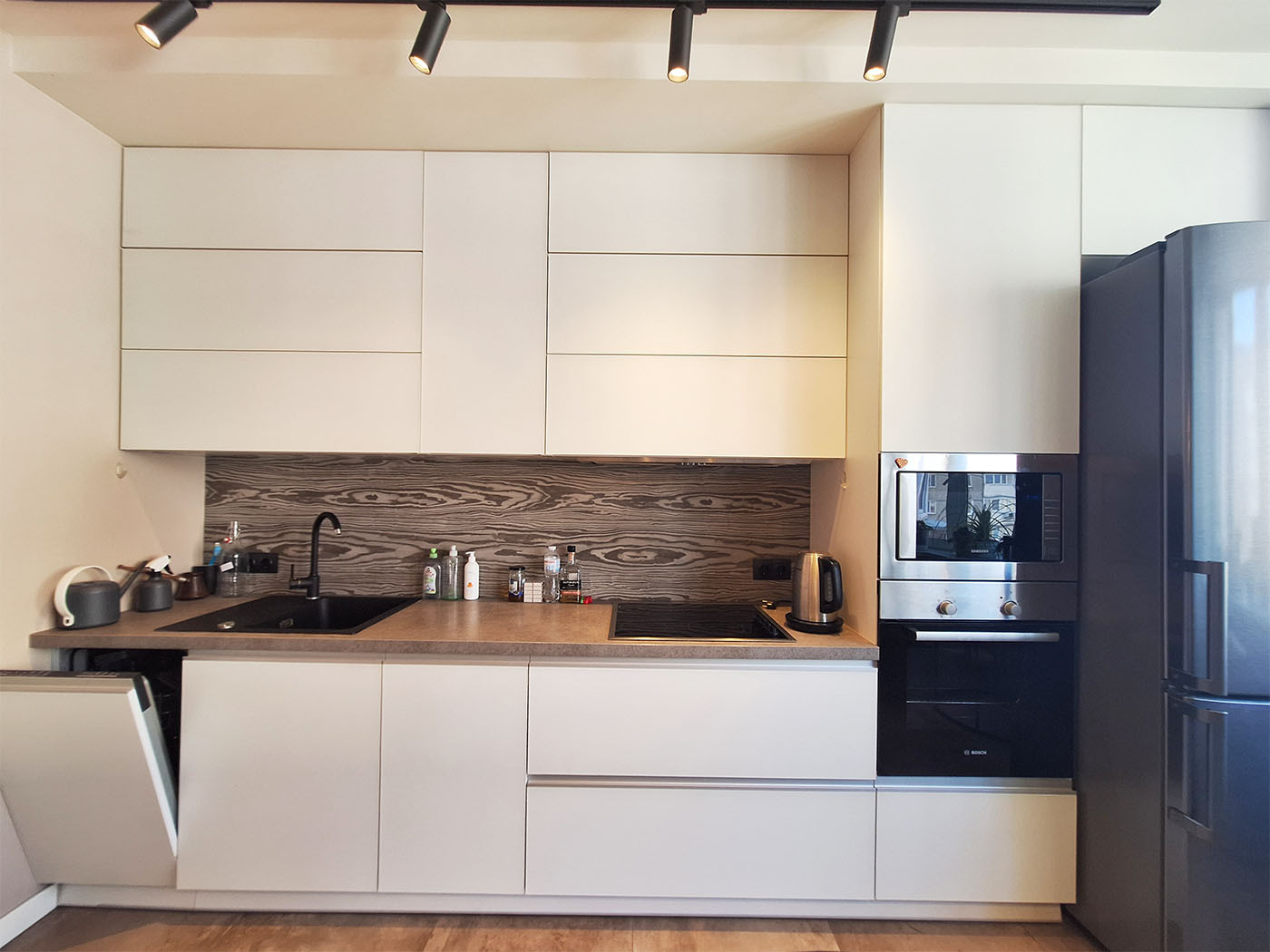 Продажа 2-комнатной квартиры 74 м², Осенняя ул., 33
