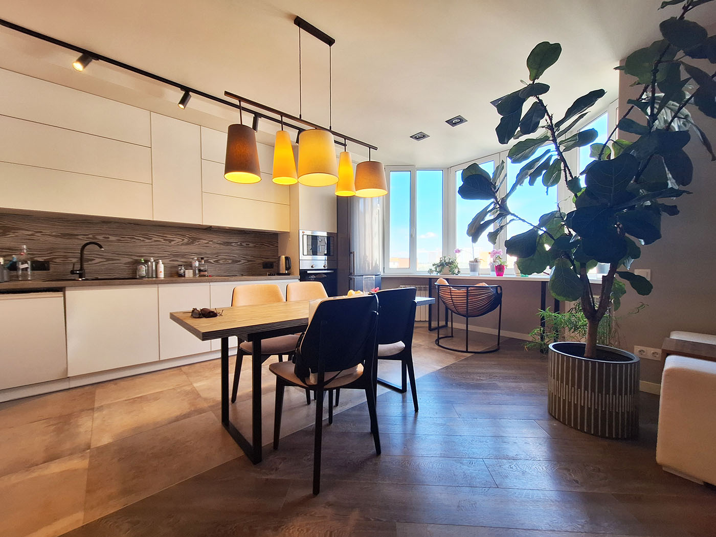 Продажа 2-комнатной квартиры 74 м², Осенняя ул., 33
