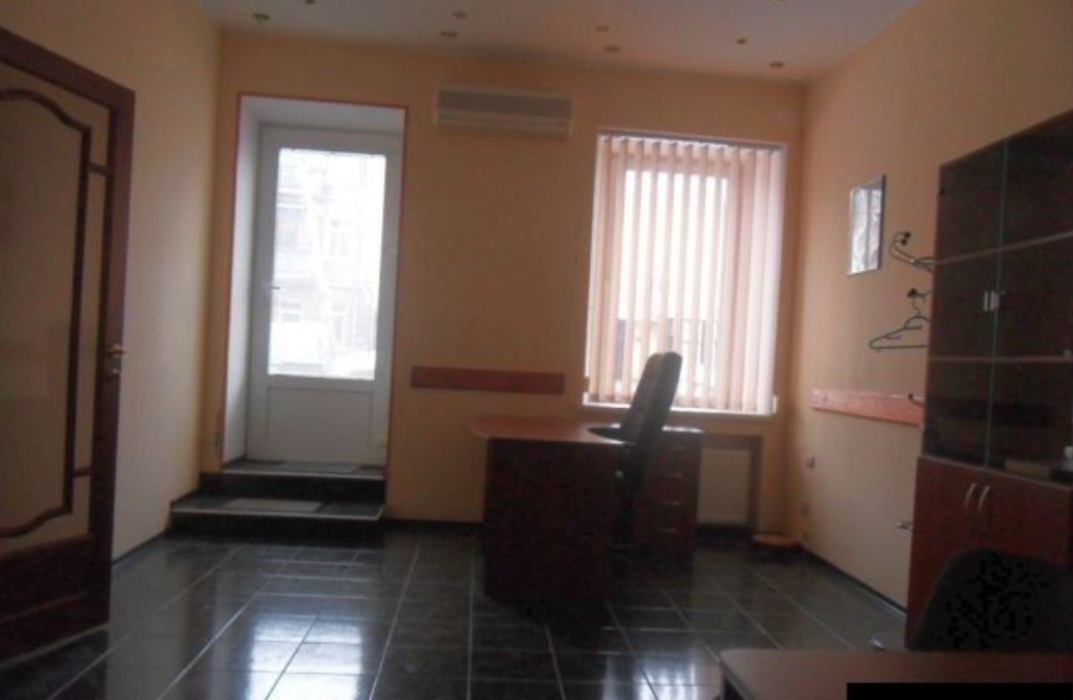 Продажа 2-комнатной квартиры 42 м², Нежинская ул.