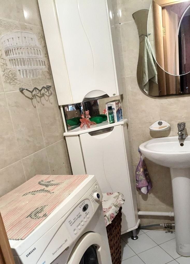 Продаж 2-кімнатної квартири 50 м², Академіка Корольова вул.