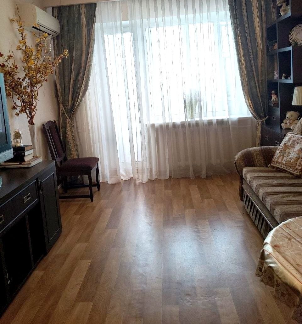 Продаж 2-кімнатної квартири 50 м², Академіка Корольова вул.