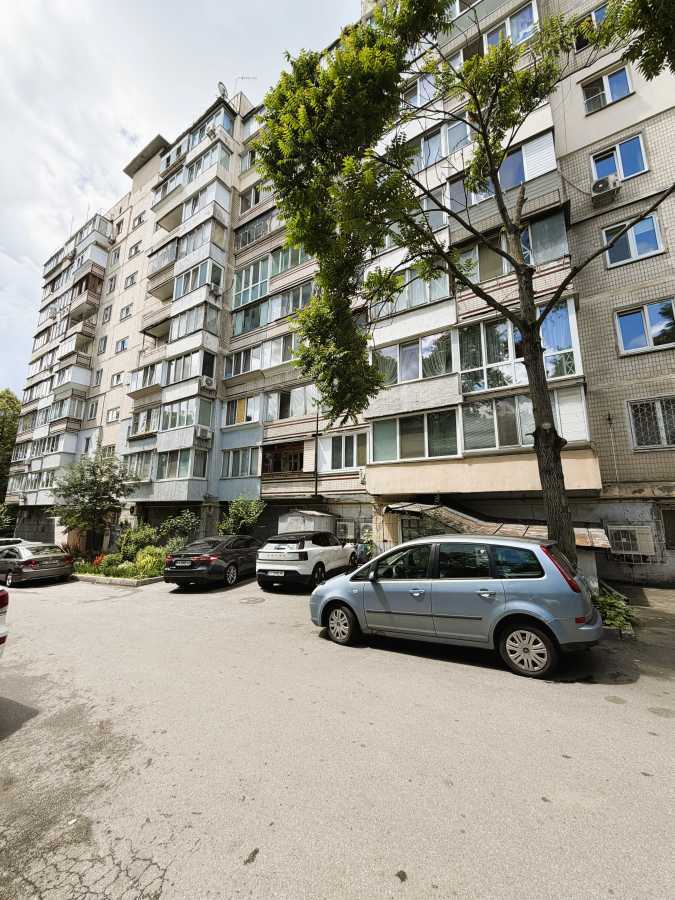 Продажа 2-комнатной квартиры 50 м², Генерала Родимцева ул., 11