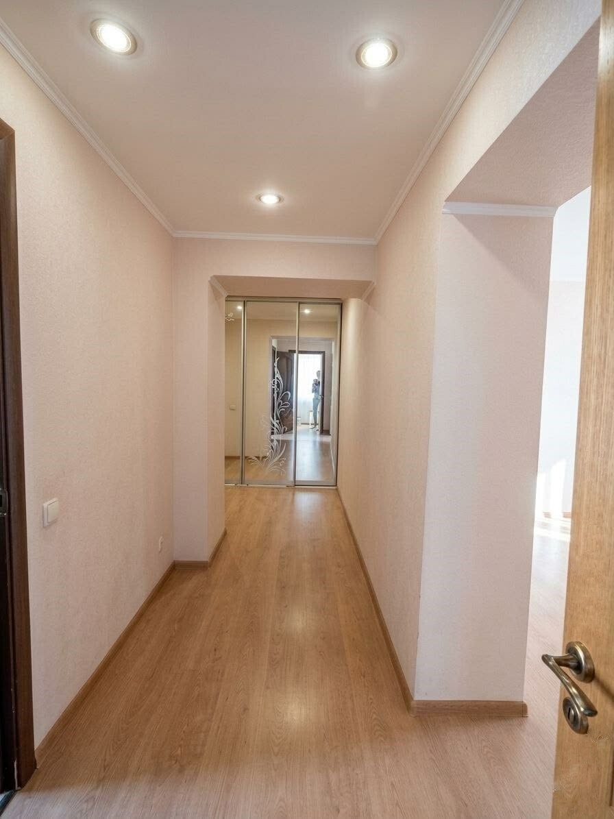 Продаж 4-кімнатної квартири 79.2 м², Липнева 2