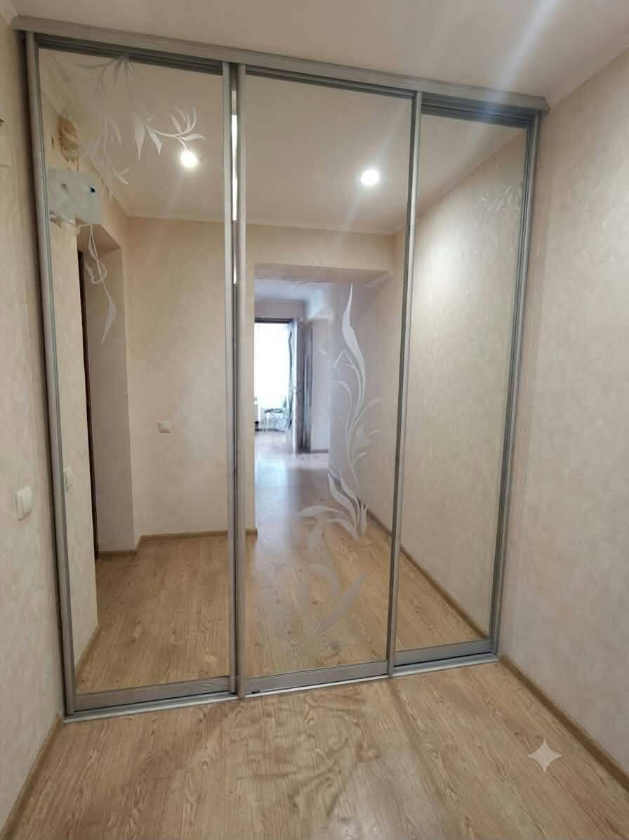 Продаж 4-кімнатної квартири 79.2 м², Липнева 2