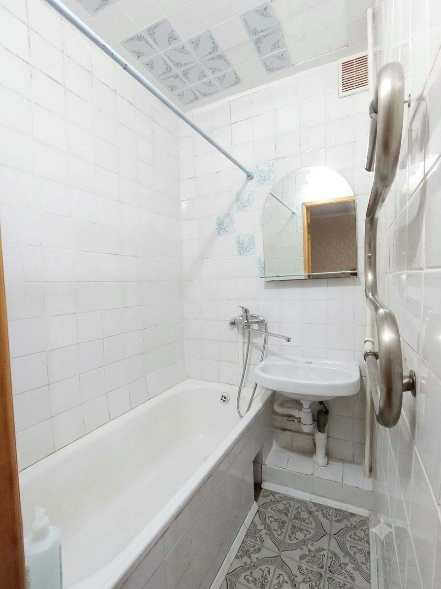 Продаж 2-кімнатної квартири 44.3 м², Михайла Грушевського бул., 4