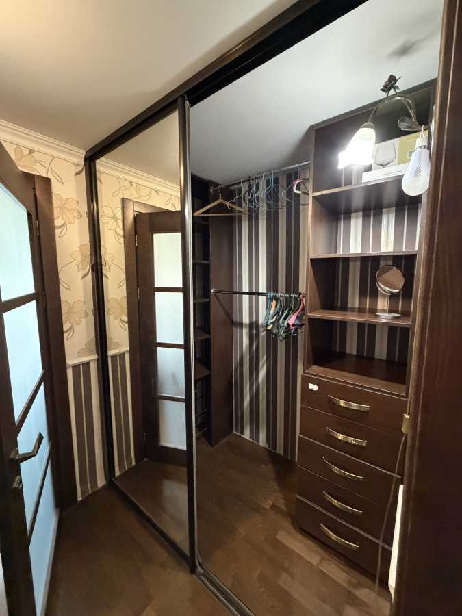 Продаж 3-кімнатної квартири 61 м², Шевченка вул., 7