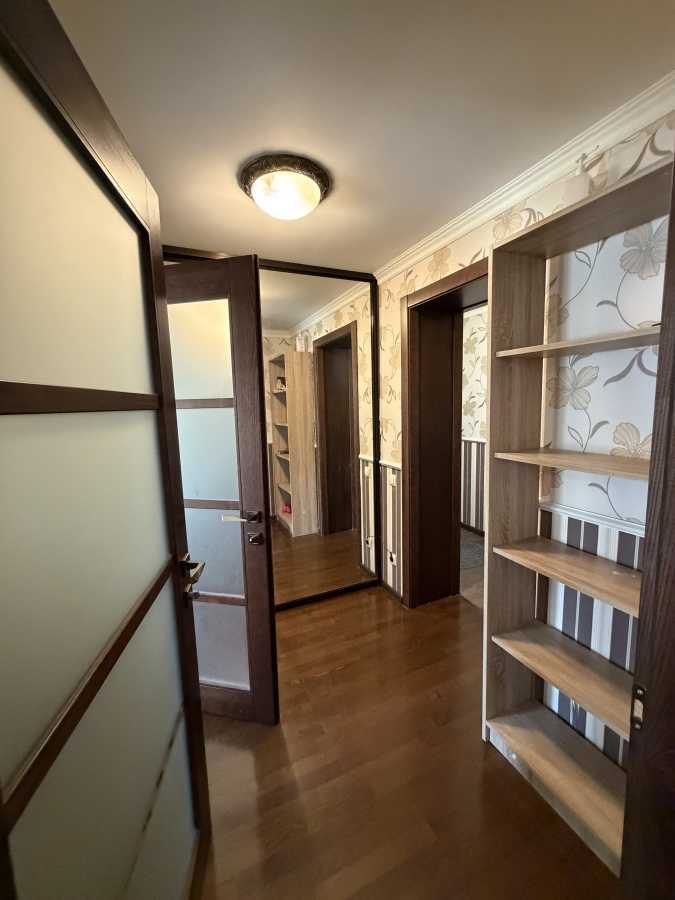 Продаж 3-кімнатної квартири 61 м², Шевченка вул., 7