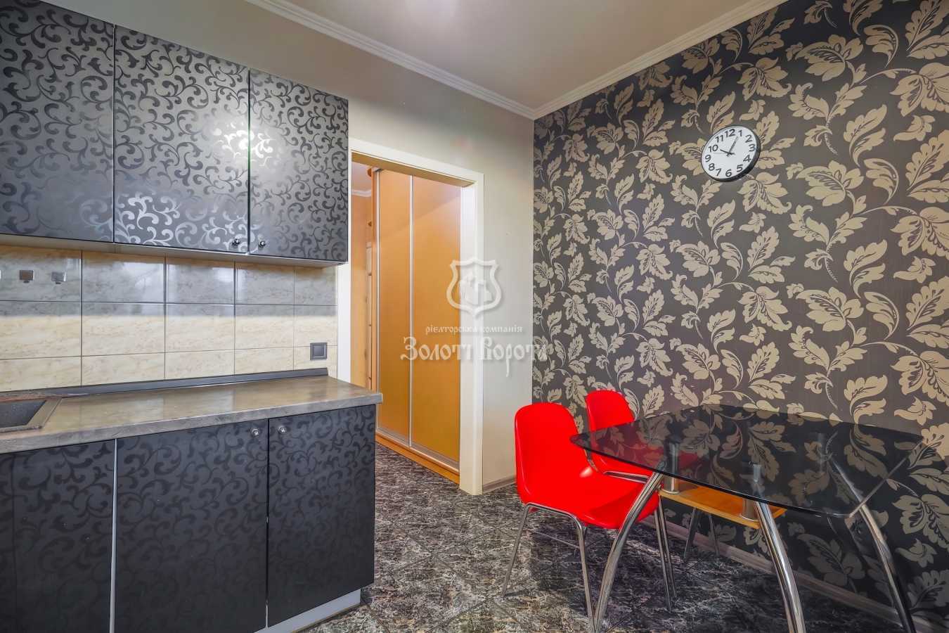 Продажа 3-комнатной квартиры 81.6 м², Анны Ахматовой ул., 15