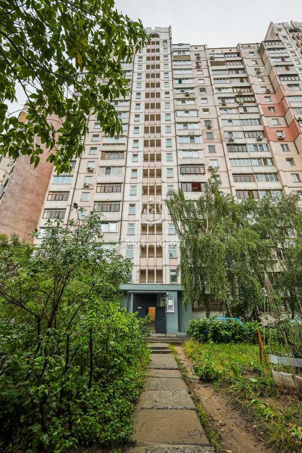 Продажа 3-комнатной квартиры 81.6 м², Анны Ахматовой ул., 15