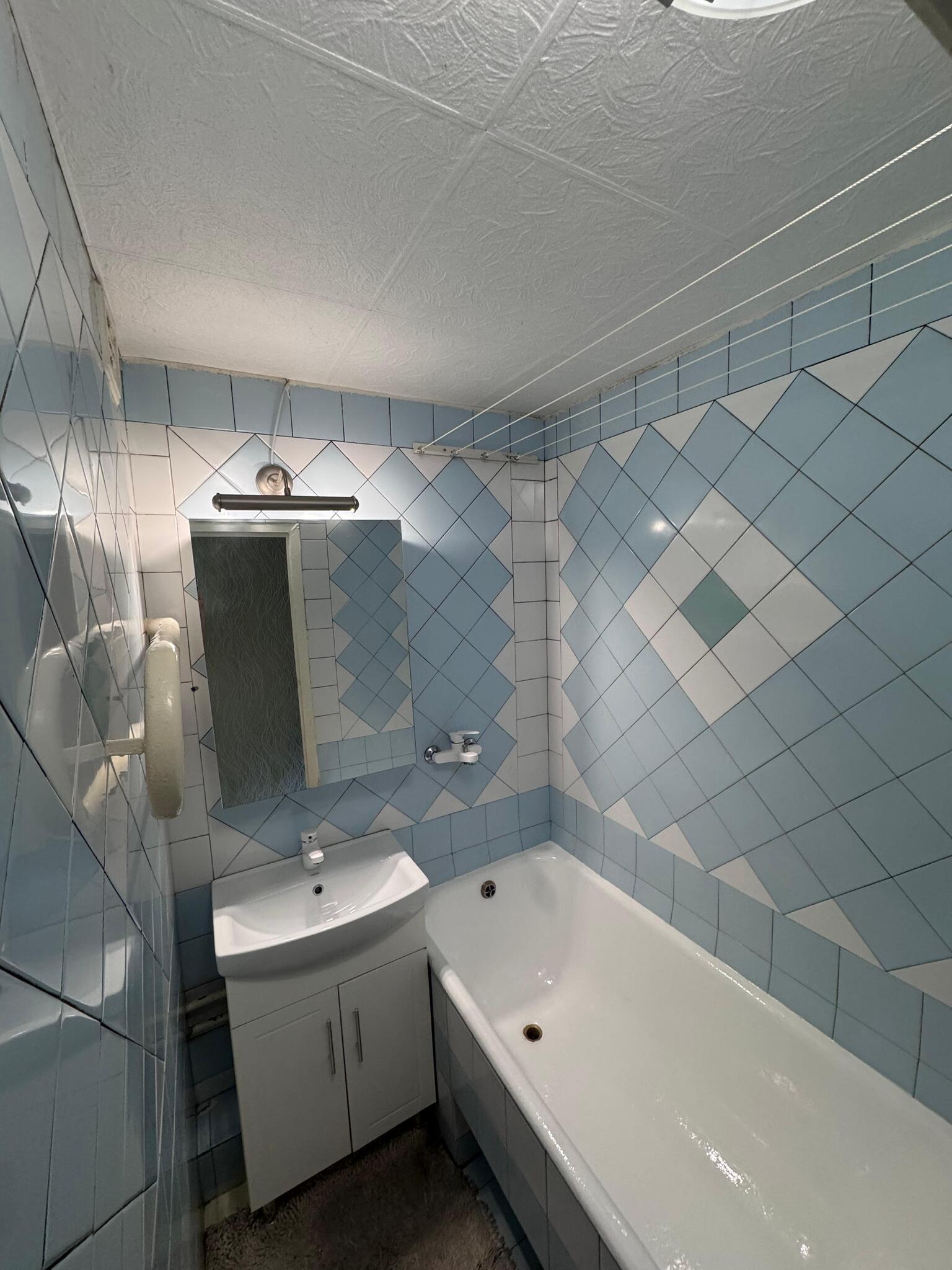 Продажа 3-комнатной квартиры 67.4 м², Голосеевский пер., 7