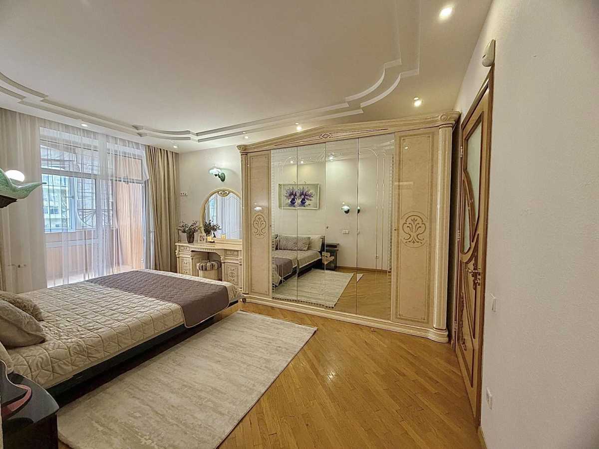 Продажа 4-комнатной квартиры 170 м², Тургенєвська, 45-49