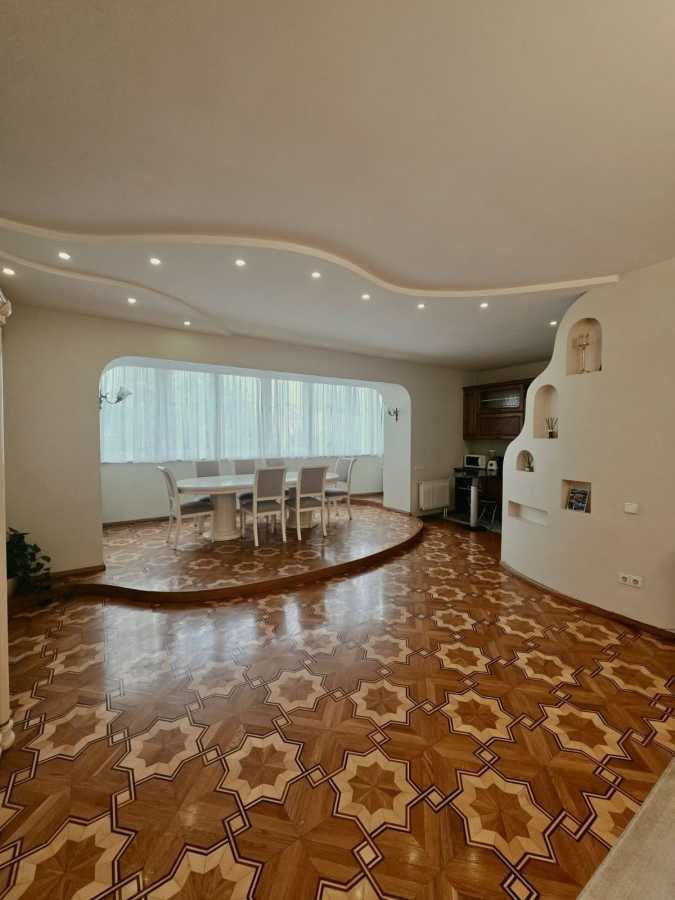 Аренда 4-комнатной квартиры 170 м², Тургенєвська, 45-49