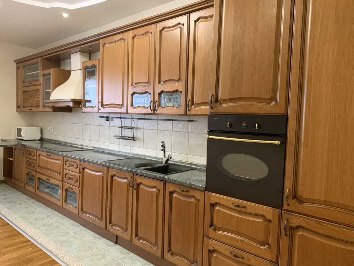 Аренда 4-комнатной квартиры 170 м², Тургенєвська, 45-49