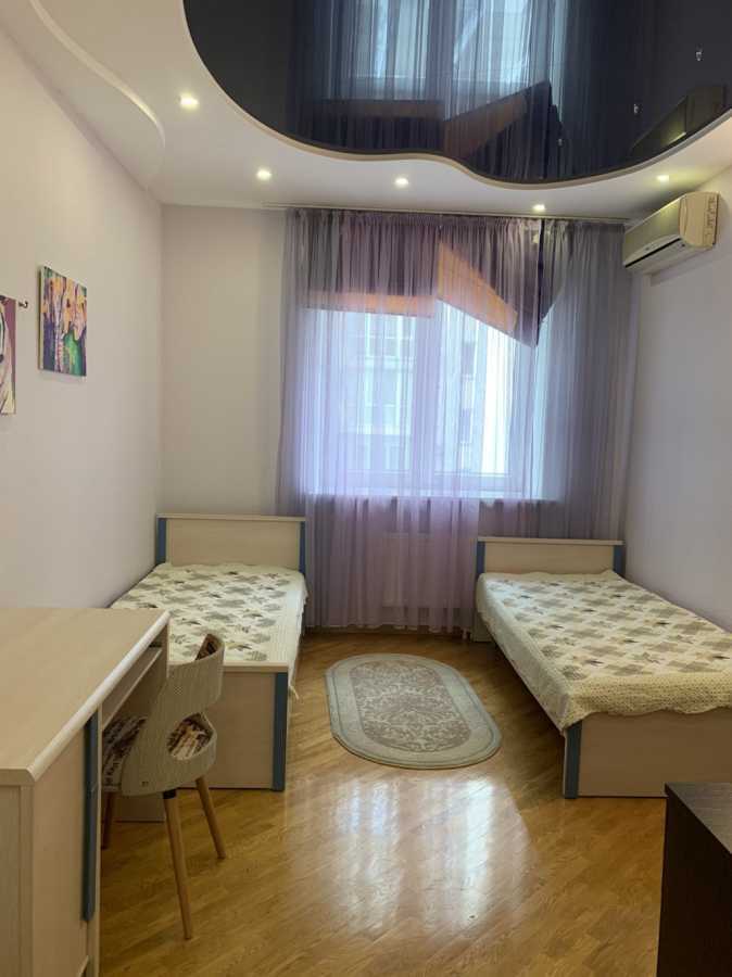 Аренда 4-комнатной квартиры 170 м², Тургенєвська, 45-49