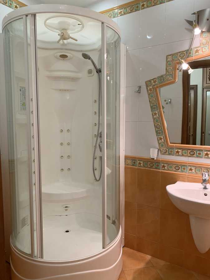 Аренда 4-комнатной квартиры 170 м², Тургенєвська, 45-49