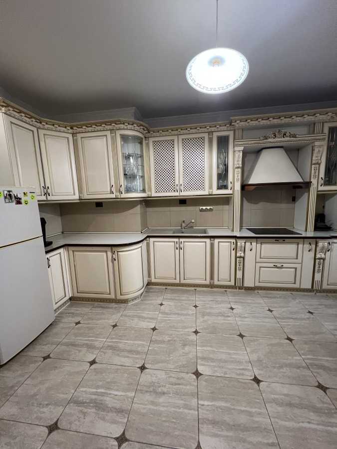 Продажа 3-комнатной квартиры 120 м², Голосеевский просп., 13А