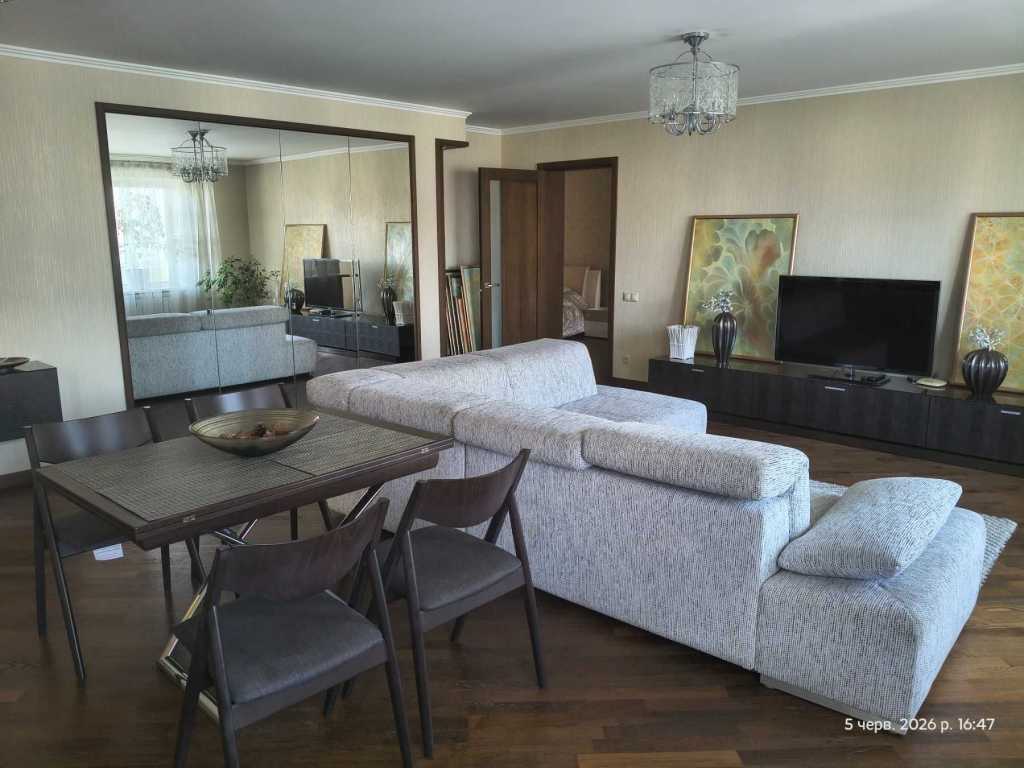 Аренда 2-комнатной квартиры 80 м², Маршала Тимошенко ул., 13А