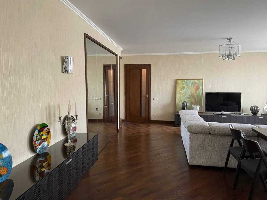 Аренда 2-комнатной квартиры 80 м², Маршала Тимошенко ул., 13А