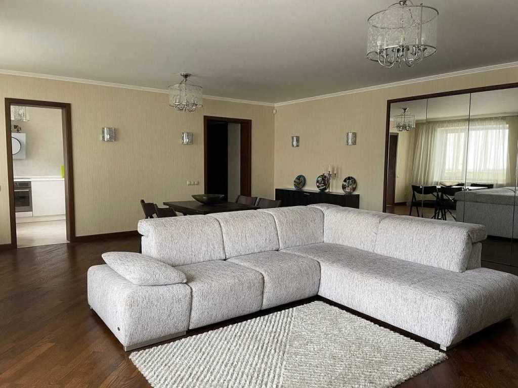 Аренда 2-комнатной квартиры 80 м², Маршала Тимошенко ул., 13А