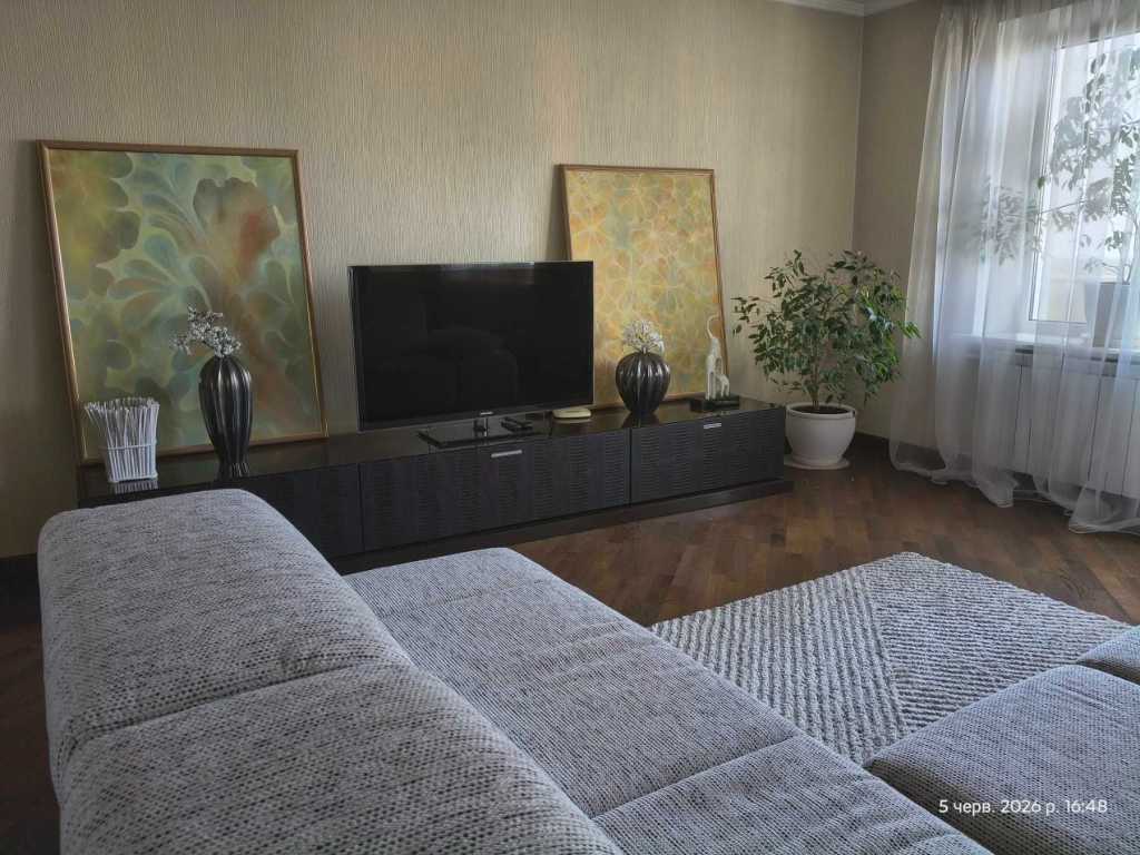 Аренда 2-комнатной квартиры 80 м², Маршала Тимошенко ул., 13А