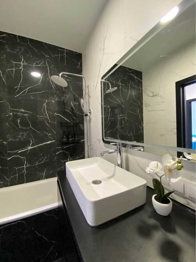 Продаж 1-кімнатної квартири 34 м², Салютна вул., 2