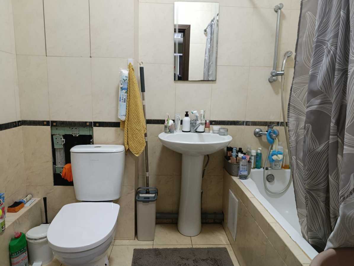 Продаж 1-кімнатної квартири 46 м², Київський Шлях вул., 1д