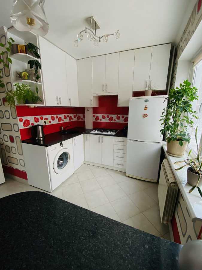 Продажа 1-комнатной квартиры 32 м², Николая Карпенко ул., 17