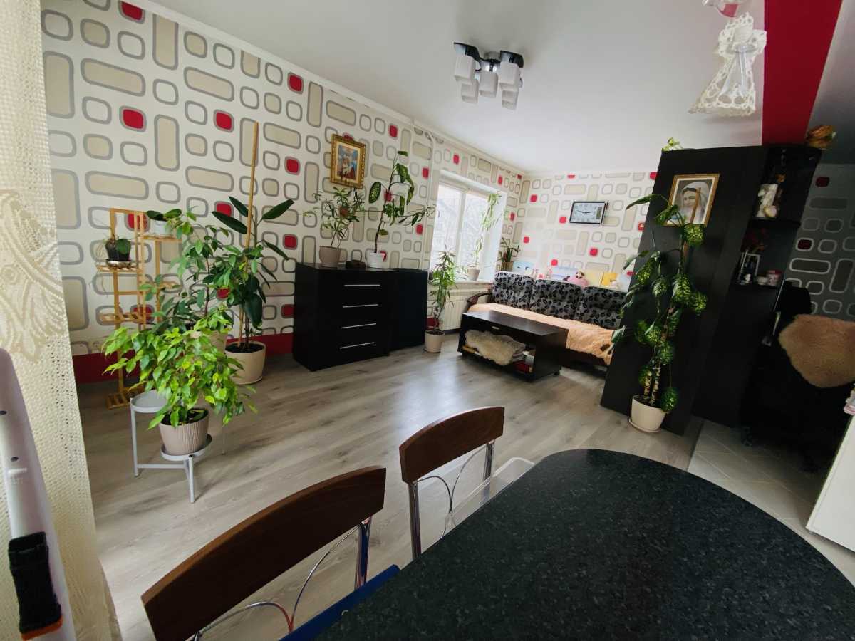 Продажа 1-комнатной квартиры 32 м², Николая Карпенко ул., 17