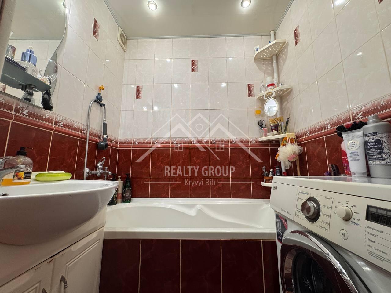 Продажа 4-комнатной квартиры 84.6 м², Павла Глазового ул.