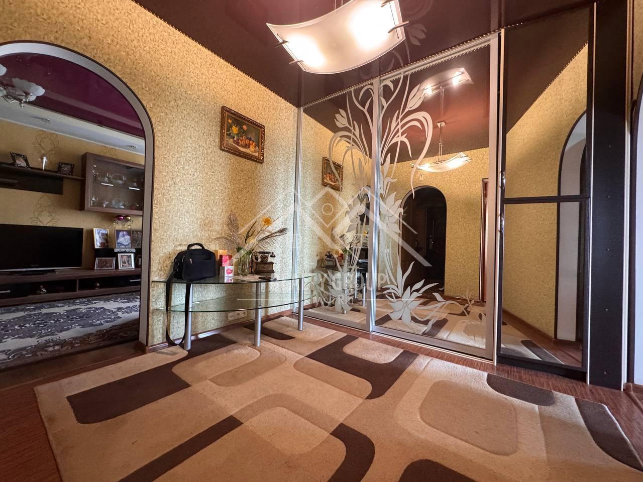 Продажа 4-комнатной квартиры 84.6 м², Павла Глазового ул.