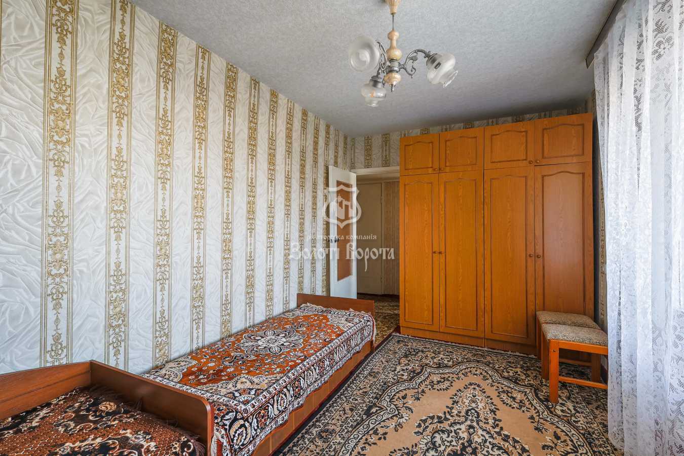Продаж 2-кімнатної квартири 50.2 м², Сосницька вул., 10