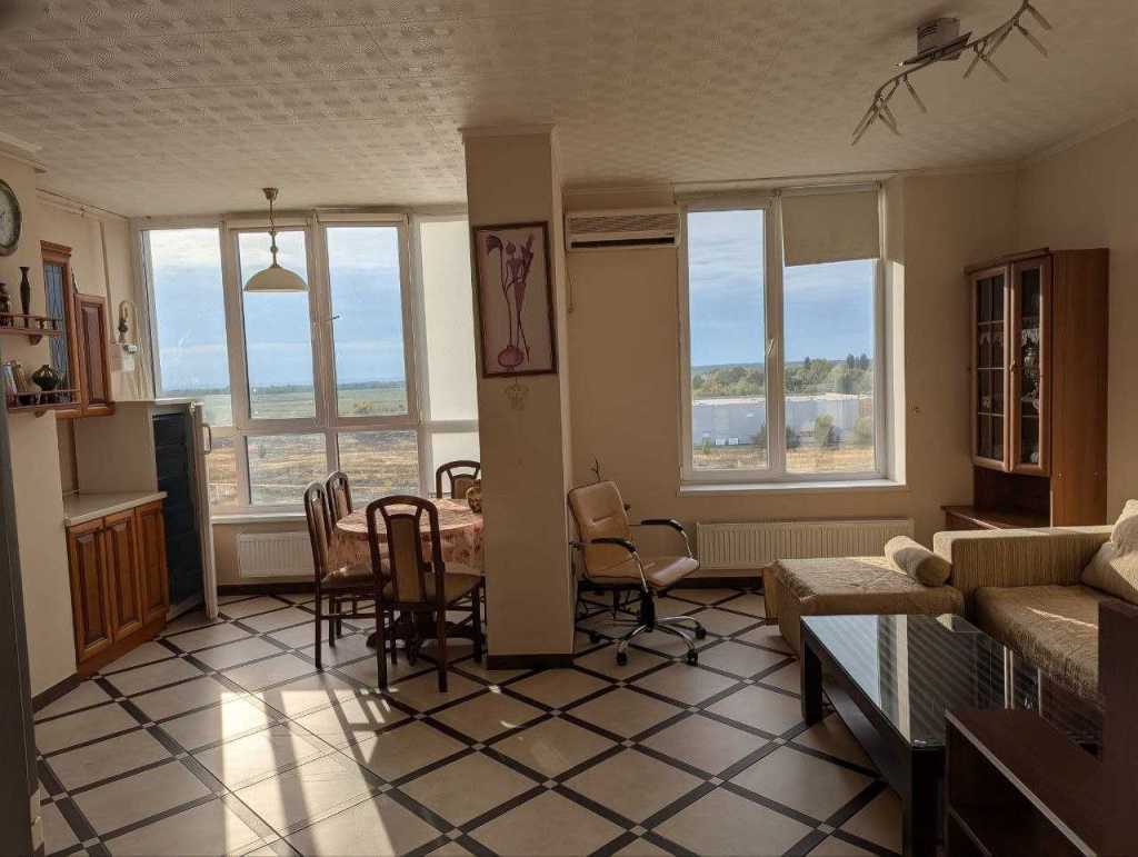 Продажа 5-комнатной квартиры 102 м², Мира ул., 9