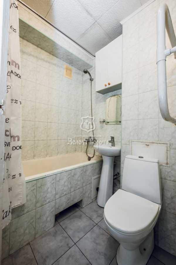 Продаж 2-кімнатної квартири 51.5 м², Будівельників вул., 6А