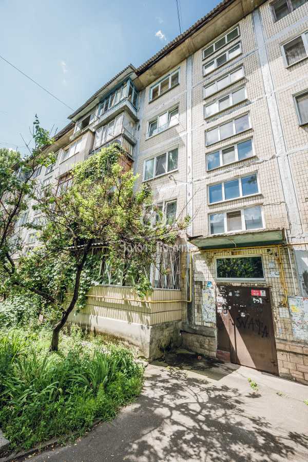 Продаж 2-кімнатної квартири 51.5 м², Будівельників вул., 6А