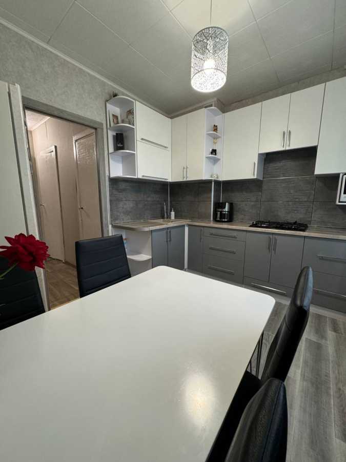 Продаж 1-кімнатної квартири 35 м², Водопійна вул., 19