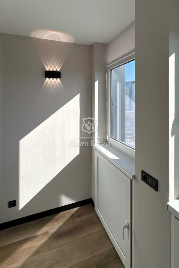 Продажа 1-комнатной квартиры 53 м², Берестейський, 11к3
