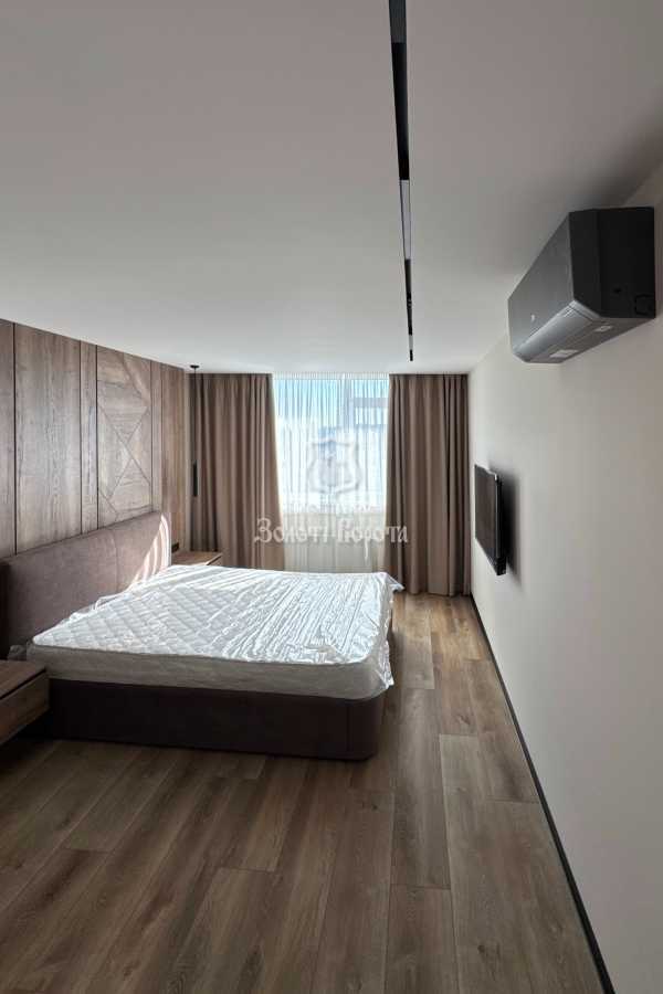 Продажа 1-комнатной квартиры 53 м², Берестейський, 11к3