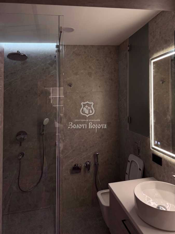 Продажа 1-комнатной квартиры 53 м², Берестейський, 11к3